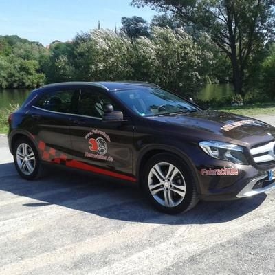 Tesla Fahrschule Helmstetter